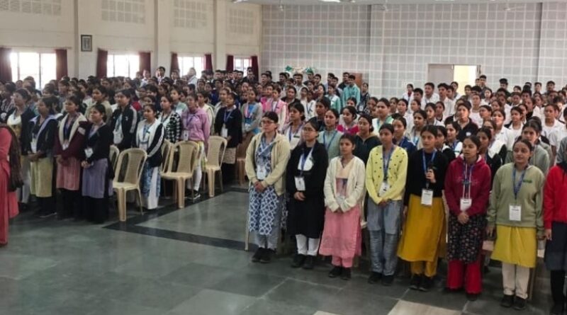 *एसआरएचयू में वंदे मातरम् की 150वीं वर्षगांठ पर देशभक्ति का उत्सव*