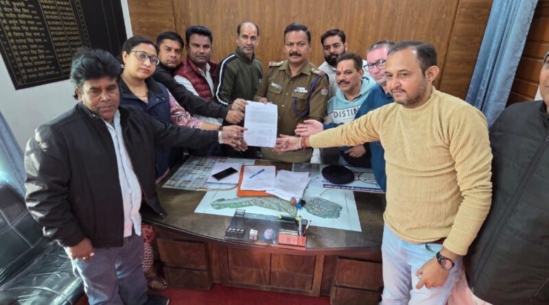 *भ्रामक खबर फैलाने वालों पर होगी कार्रवाई, भाजपा कार्यकर्ताओं ने थाना मुनि की रेती में दर्ज कराई शिकायत*