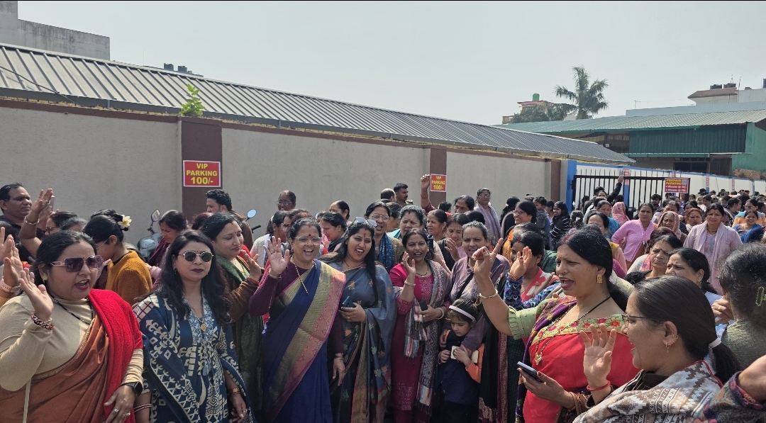 *ऋषिकेश में मातृशक्ति ने गौ संवर्द्धन के लिए लिया संकल्प, कुसुम कंडवाल की अपील पर फिल्म ‘गोदान’ देखने उमड़ीं महिलाएं*