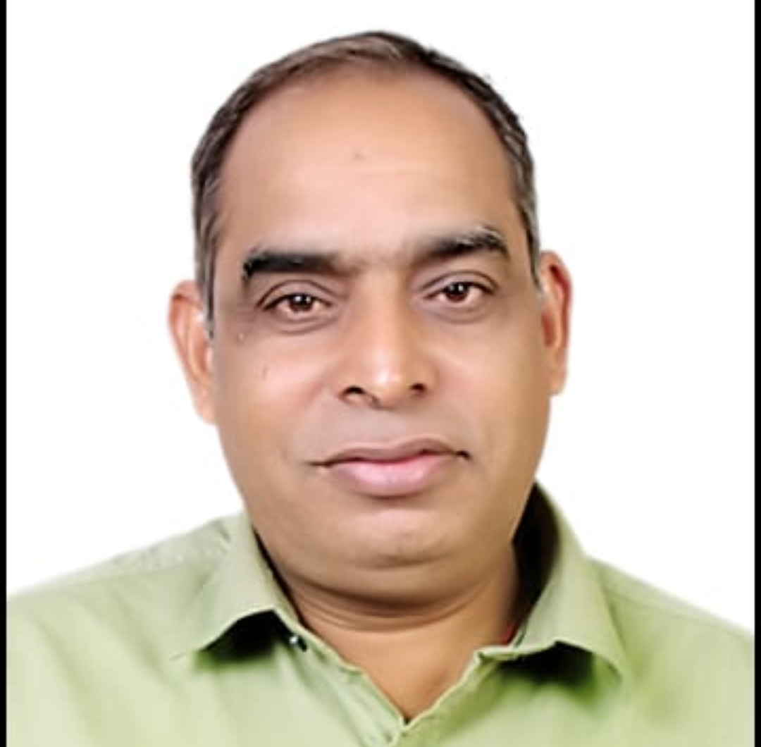 *नेता मंच पर, कार्यकर्ता पंचनामे में और लोकतंत्र जिंदाबाद!*