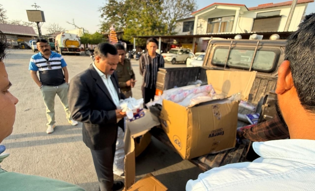 सिंगल यूज प्लास्टिक विक्रेताओं के विरुद्ध निगम ने की कारवाई 35 का चालान कर वसूला ₹66700 का  जुर्माना*