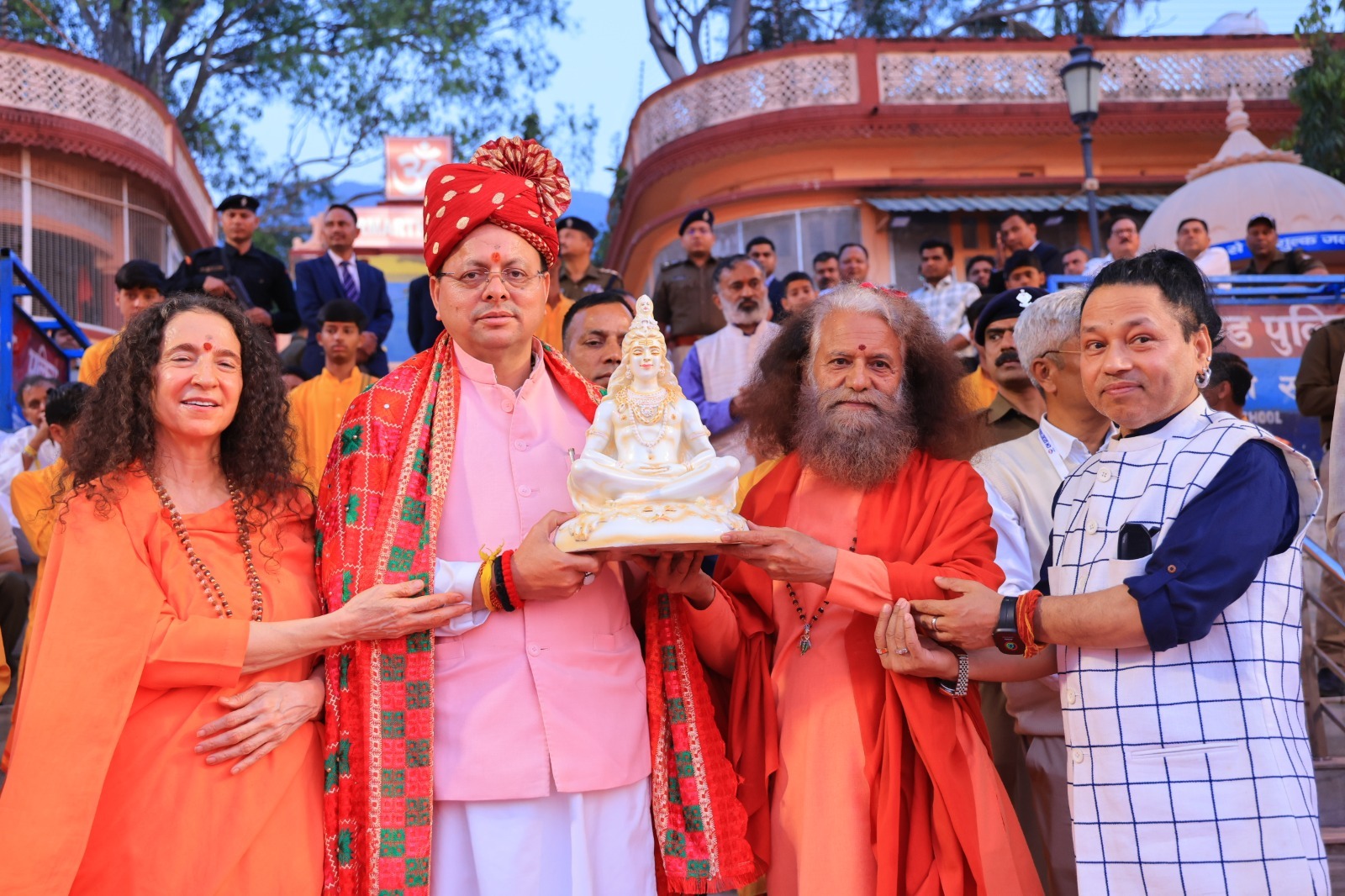 *परमार्थ निकेतन में अंतर्राष्ट्रीय योग महोत्सव का पांचवां दिन-मुख्यमंत्री  पुष्कर सिंह धामी ने किया प्रतिभाग*