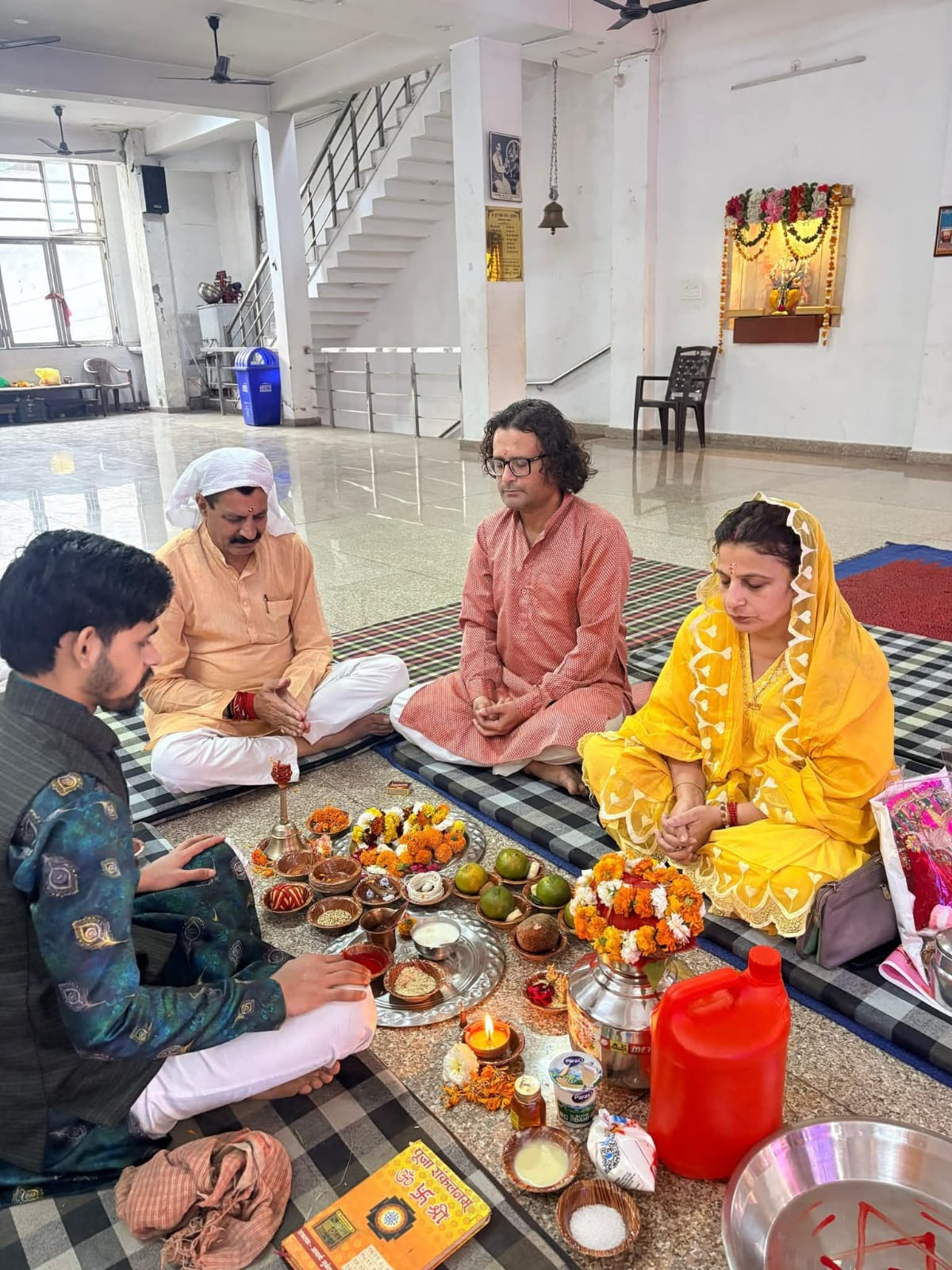 *चैत्र नवरात्र का भव्य शुभारंभ: वैदिक मंत्रोच्चार के साथ कलश स्थापना, भक्तिमय हुआ वातावरण*