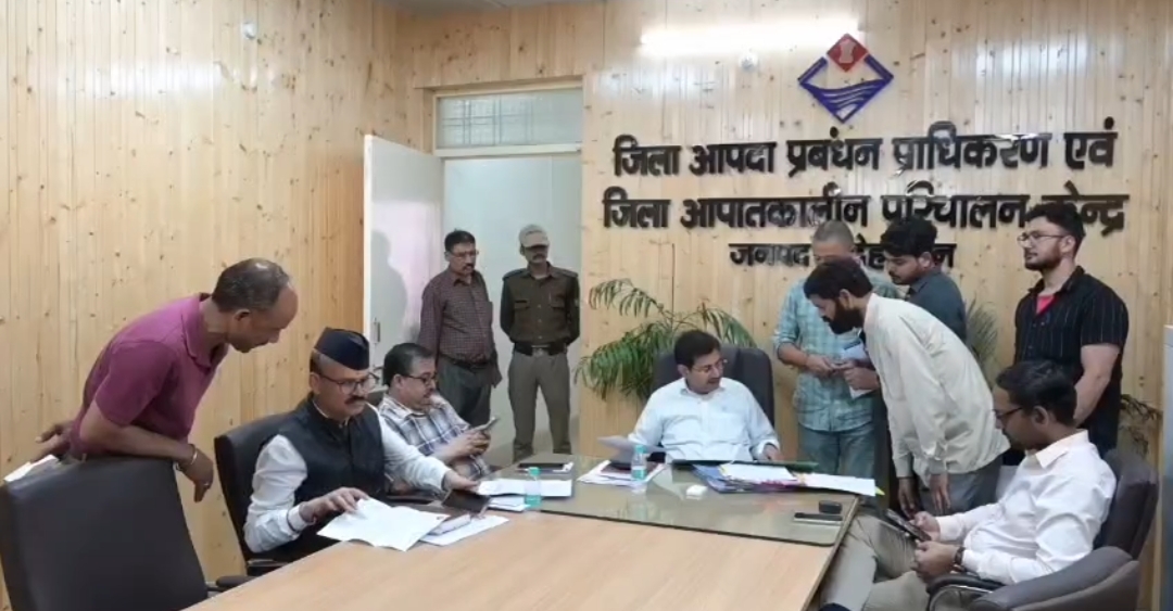 *जिला प्रशासन की बड़ी कार्यवाही 17 गैस एजेंसियों, 45 प्रतिष्ठानों; 05 पेट्रोलपम्प का औचक निरीक्षण*