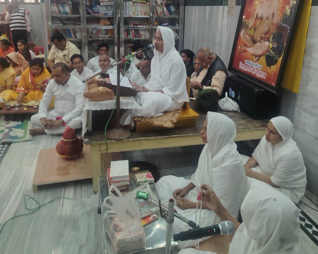 *आर्यिका रत्न श्री 105 पूर्णमति माता  के सानिध्य में चौंसठ रिद्धि विधान का हुआ आयोजन*