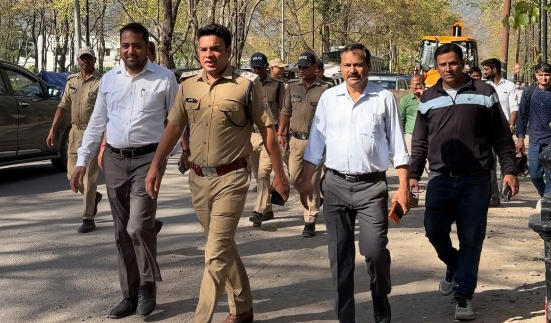 *ऋषिकेश -आगामी चार धाम यात्रा को लेकर प्रशासन पूरी तरह सतर्क-शहर में अतिक्रमण के खिलाफ चलाया सख्त अभियान*