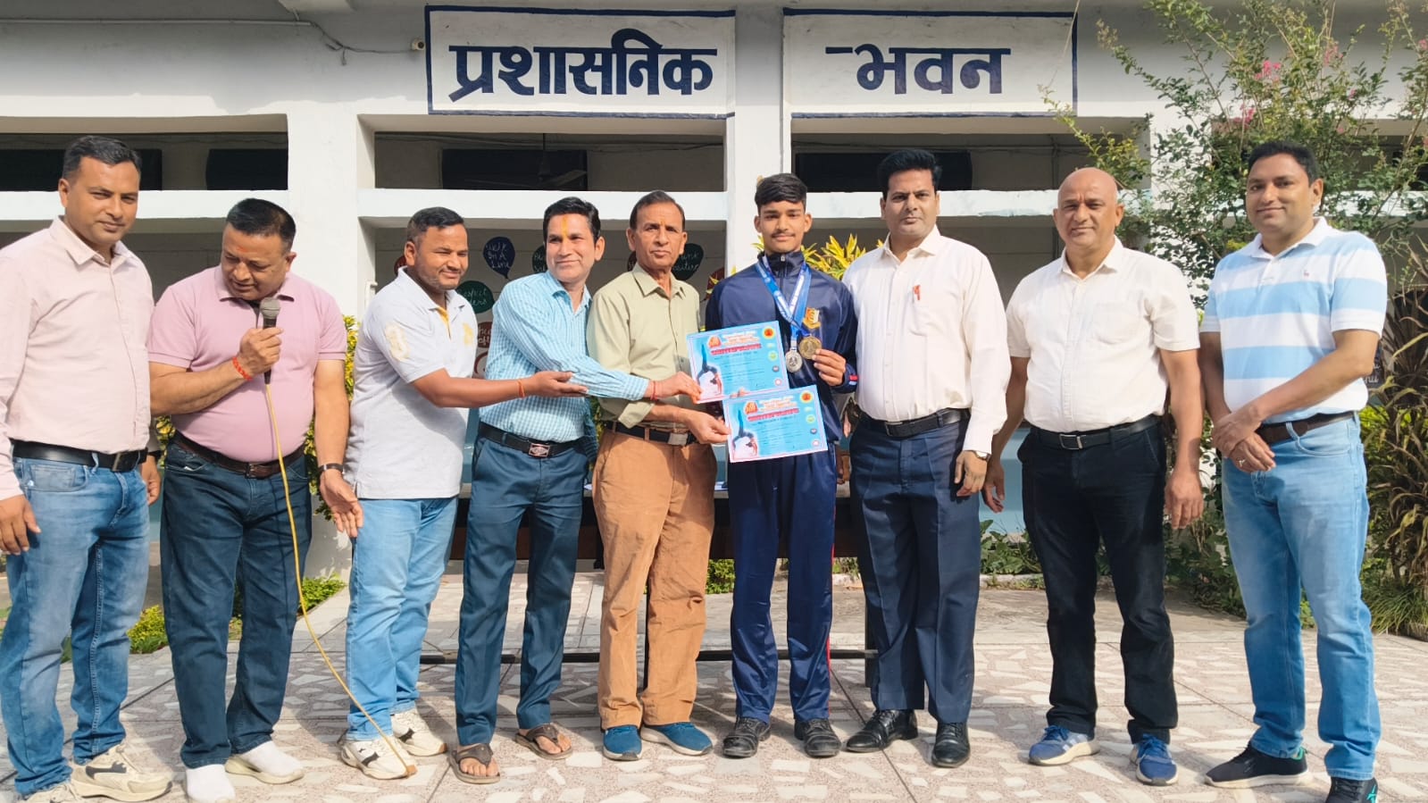 *श्री भरत मंदिर इंटर कॉलेज के छात्र  गणेश का ऑस्ट्रेलिया में अंतरराष्ट्रीय स्तर पर हुआ चयन*