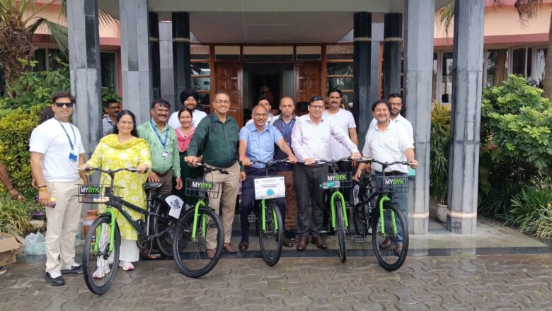 *विश्व पर्यावरण दिवस पर एसआरएचयू में साइकिल रैली और पौधारोपण कार्यक्रम आयोजित*