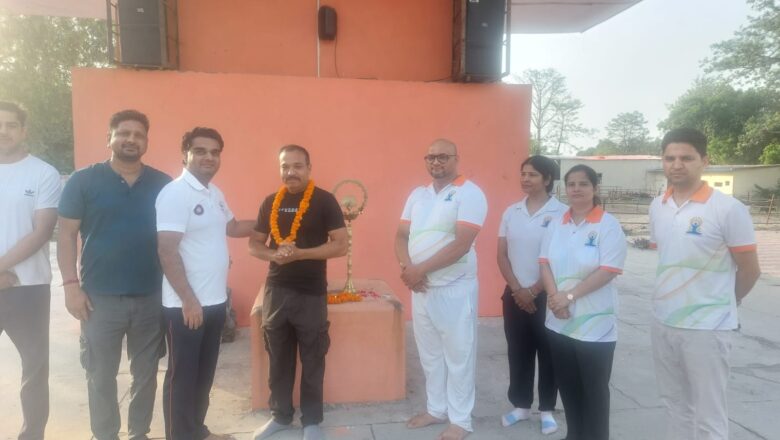 *योग और प्रकृति संरक्षण का अद्भुत संगम: बड़े हनुमान मंदिर में संपन्न हुआ ‘हरित योग कार्यक्रम’*