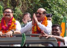 *नरेंद्रनगर पालिका चुनाव का प्रचार थमा, कैबिनेट मंत्री सुबोध उनियाल ने भाजपा सभासद प्रत्याशियों के समर्थन में किया जनसंपर्क एवं जनसभा को किया संबोधित*