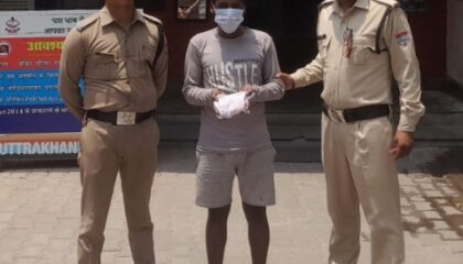*ऋषिकेश-133 ग्राम अवैध चरस की तस्करी करते हुए 01 अभियुक्त को किया गिरफ्तार*