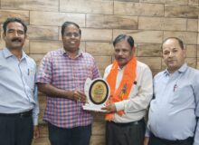 *सामाजिक कार्यकर्ताओं रमाकांत गुप्ता एवं वीरेन्द्र गुप्ता का सम्मान*