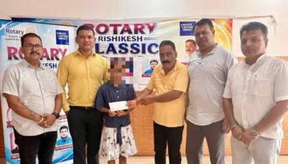 *पांचवी की छात्रा की पढ़ाई में आर्थिक स्थिति खराब-रोटरी क्लासिक ऋषिकेश ने बढ़ाया मदद का हाथ*