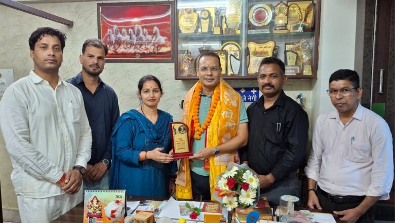 *राष्ट्रीय चिकित्सक दिवस पर समाजसेवी डॉ. राजे सिंह नेगी को वाइस ब्रिज ट्रस्ट समेत कई अन्य संस्थाओं ने किया सम्मानित*