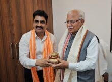 *अखिल भारतीय महापौर परिषद के प्रतिनिधिमंडल ने केंद्रीय शहरी विकास मंत्री  मनोहर लाल खट्टर  से की भेंट*