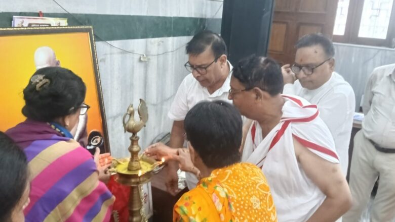*ऋषिकेश के श्री दिगम्बर जैन पंचायती मंदिर में आठ दिवसीय सिद्धचक्र महामंडल विधान का भव्य शुभारंभ, राज्यमंत्री कुसुम कण्डवाल ने किया दीप प्रज्वलन*