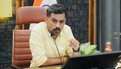 *देहरादून -15 अगस्त को जिलेभर के शिक्षण संस्थानों में दिलाई जाएगी ‘कन्या भ्रूण संरक्षण प्रतिज्ञा’ डीएम ने दिए निर्देश*