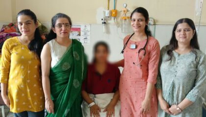 हिम्स जौलीग्रांट में दोनों ओवरी से आठ डर्मॉइड सिस्ट की सफल लैप्रोस्कोपिक सर्जरी.