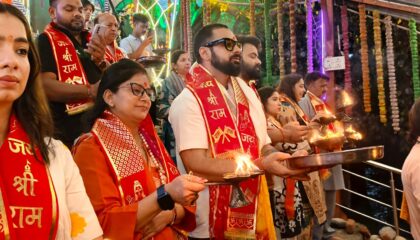 शिव-शक्ति की भव्य प्रस्तुति ने मोहा श्रद्धालुओं का मन, नितिन चक्रधारी व टीम का हुआ सम्मान।