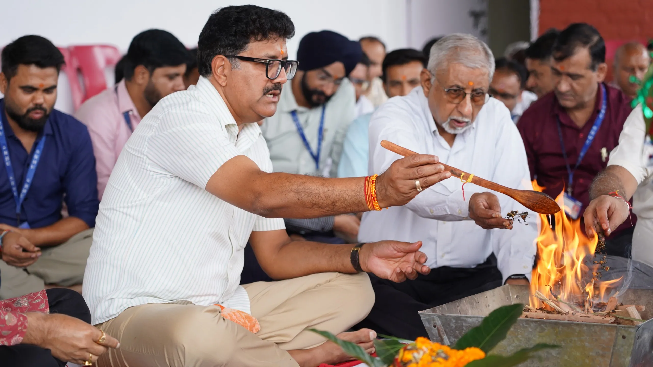 एसआरएचयू जॉलीग्रांट में श्रद्धापूर्वक मनाया गया विश्वकर्मा पूजा समारोह