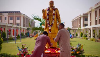 ब्रह्मलीन ब्रह्मचारी देवेंद्रस्वरूप जी महाराज की 22वीं पुण्यतिथि पर श्रद्धांजलि समारोह हुआ आयोजित