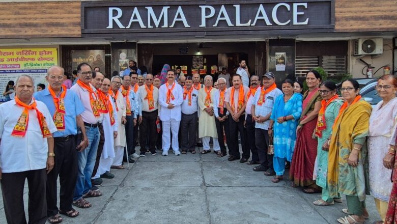 वरिष्ठ अधिवक्ता अजय कथूरिया के सौजन्य से वरिष्ठ नागरिकों ने देखी फिल्म हनुमान अंश, भक्ति भाव से भावविभोर हुए दर्शक।