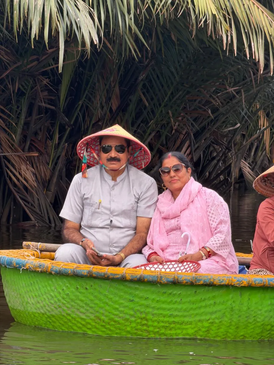 वियतनाम यात्रा-वृत्तांत : जीवन एक उत्सव है, चलते रहिए और दुनिया को महसूस करते रहिए!
