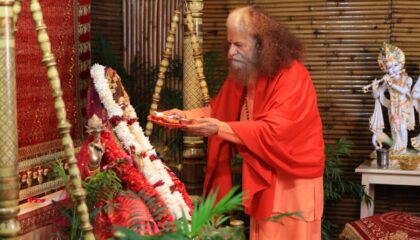 परमार्थ निकेतन में शारदीय नवरात्रि पर माँ भगवती की आराधना, विश्वकल्याण की कामना.
