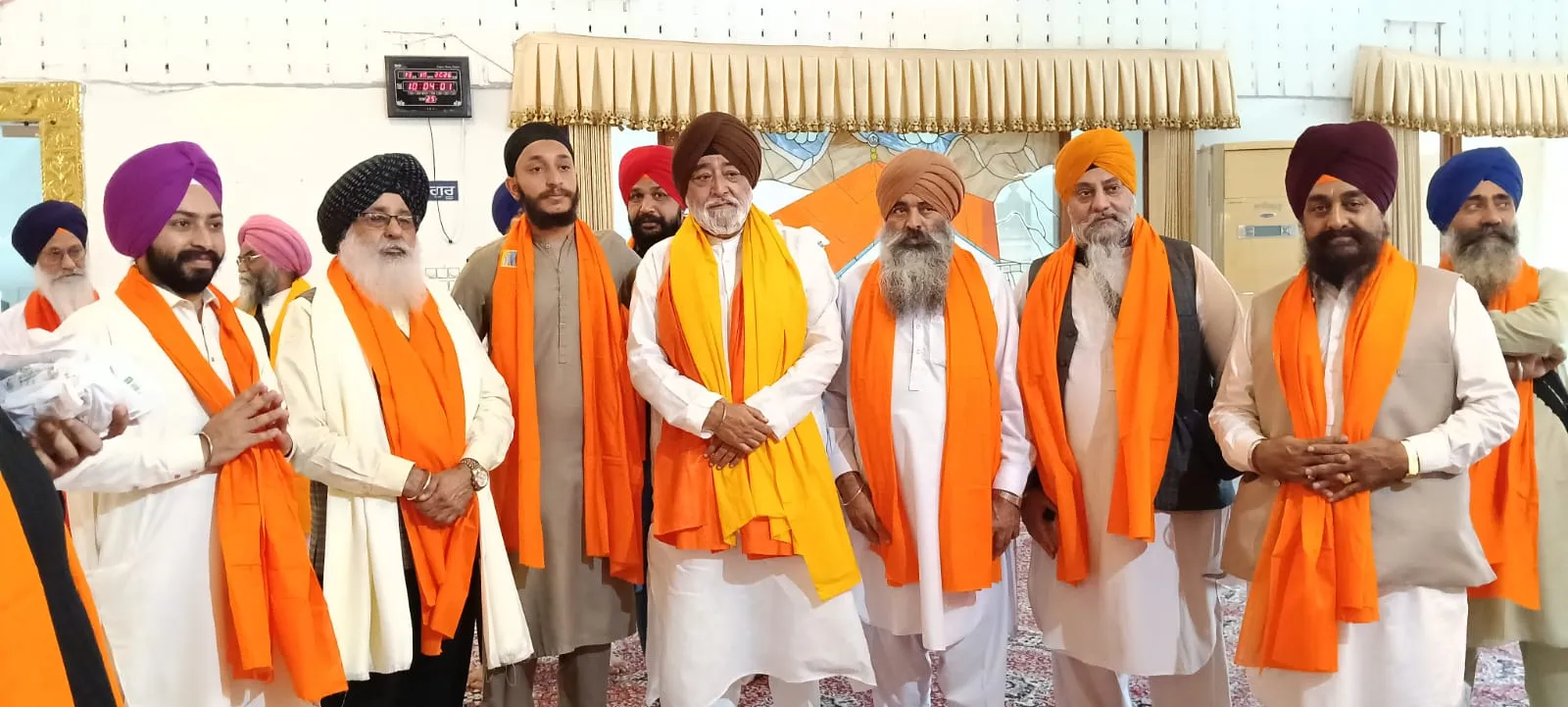 हेमकुंड साहिब के दर्शन कर ऋषिकेश पहुंचा पाकिस्तानी सिख श्रद्धालुओं का जत्था, ट्रस्ट ने किया स्वागत.