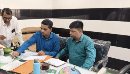 भगवानपुर में आयुर्वेदिक औषधि निर्माण इकाई का संयुक्त निरीक्षण, दो औषधियों के नमूने जांच को भेजे।