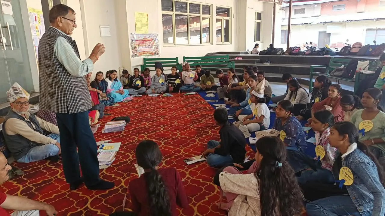 देहरादून में पांच दिवसीय बाल लेखन कार्यशाला संपन्न, बच्चों की हस्तलिखित पुस्तकों ने मोहा मन।