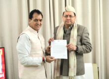 *बापू ग्राम वनभूमि प्रकरण के स्थायी समाधान के लिए डॉ. प्रेमचंद अग्रवाल ने मुख्यमंत्री धामी से की मुलाकात*