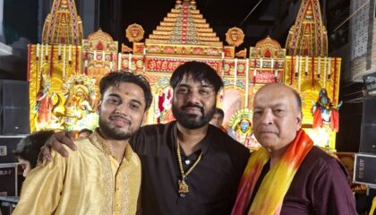 माँ भगवती की द्वितीय चौकी में गूंजे भजन, तरुण सागर ने बांधा समां।