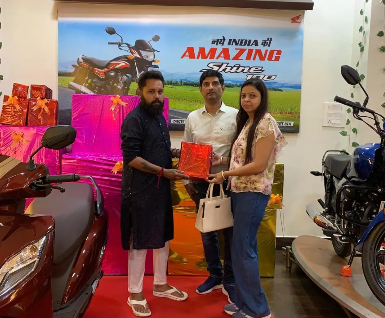 नवरात्रि और दीपावली पर ऑटो गैलरी में उपहारों की बरसात, हर खरीद पर मिलेगा स्क्रैच कूपन।