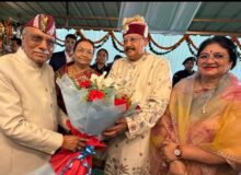सतपाल महाराज ने नवनियुक्त राज्यपाल डॉ. ढाल सिंह बिसेन से की शिष्टाचार भेंट.
