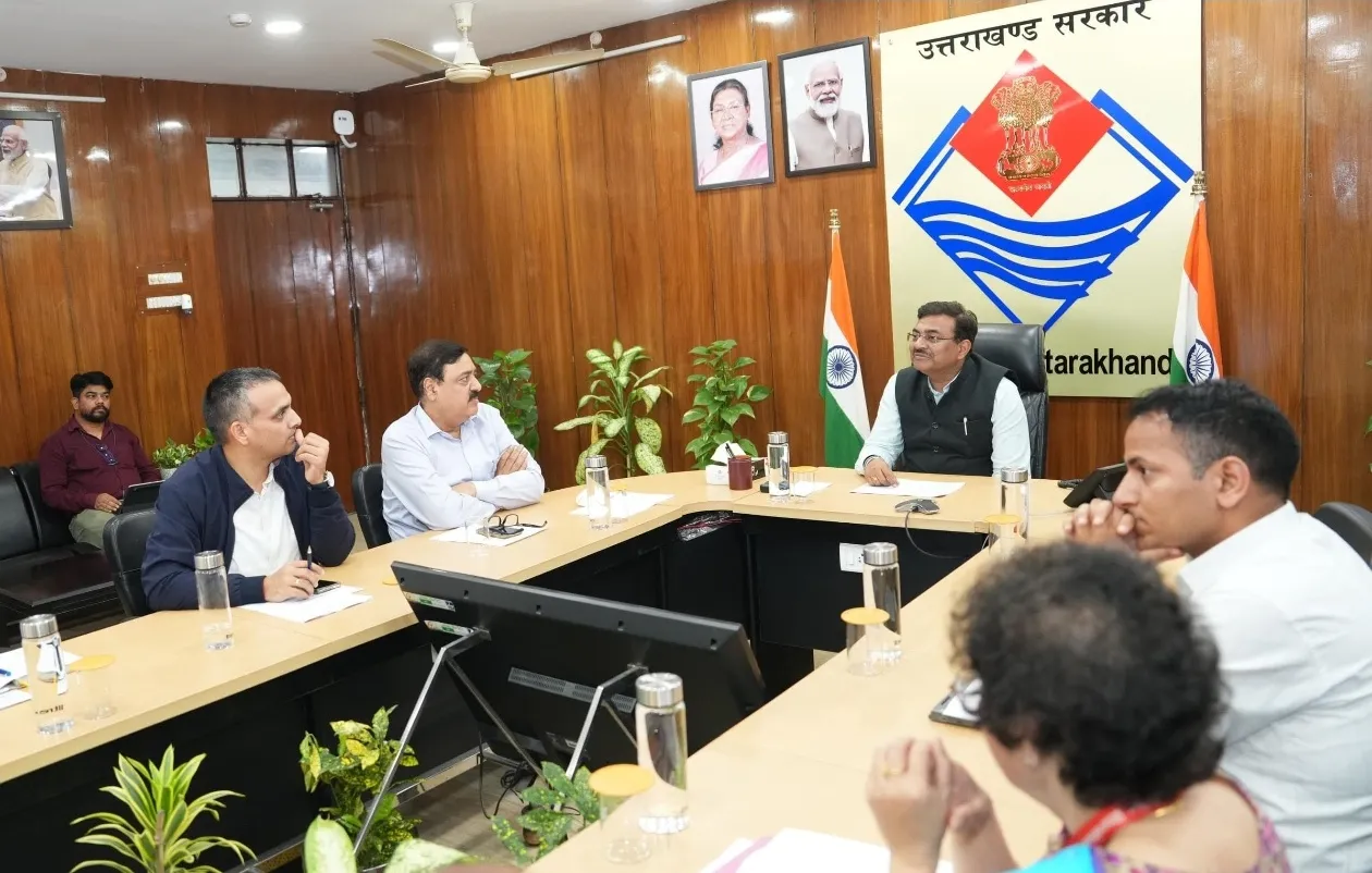 उत्तराखंड में 50 पुरानी 108 एम्बुलेंस जल्द बदली जाएंगी, मुख्य सचिव ने दिए तत्काल कार्रवाई के निर्देश.