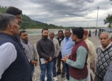 *त्रिवेणी घाट के नवीनीकरण कार्यों का महापौर शम्भू पासवान ने किया औचक निरीक्षण*