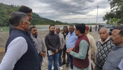 *त्रिवेणी घाट के नवीनीकरण कार्यों का महापौर शम्भू पासवान ने किया औचक निरीक्षण*